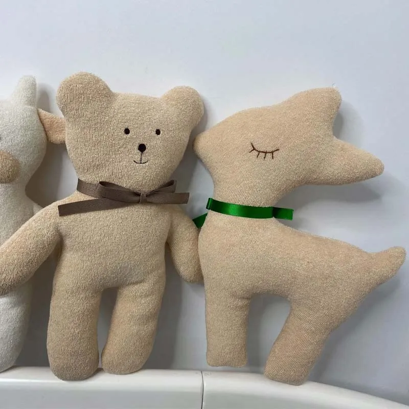 26cm INS Cartoon niedźwiedź jeleń mysz komfort dziecko pluszowe zabawki bawełniana wypchana lalka dzieci rekwizyty fotograficzne dla dzieci prezent urodzinowy