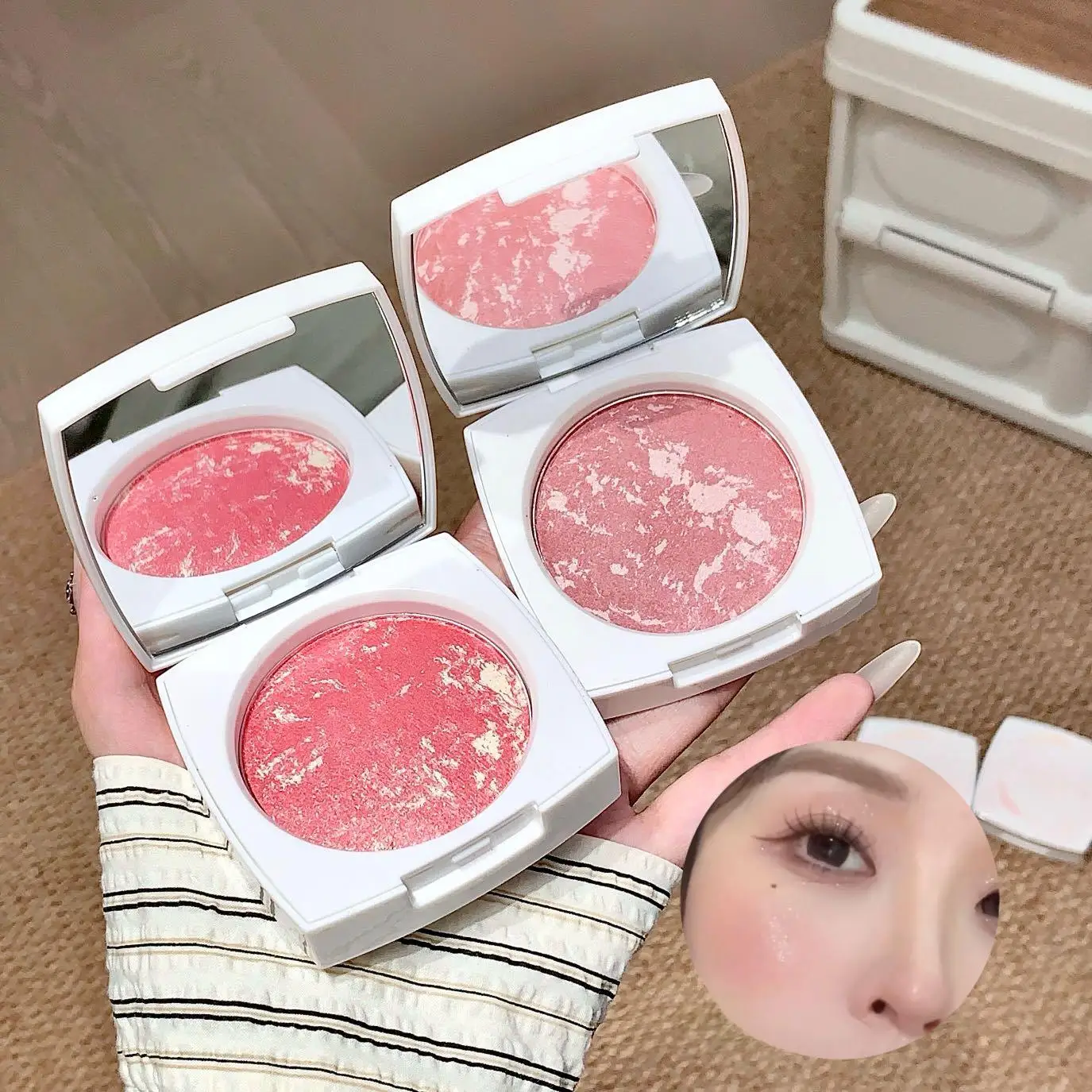 Zijdeachtig Blush-palet Fijne glans Parelmoer Blusher Make-up Rouge Gemakkelijk aan te brengen met hoge kleurenschaff