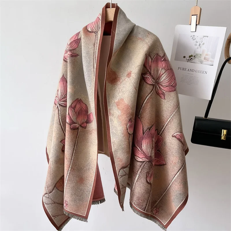 The new autumn and winter advanced feeling thickens scarf wind protection coldness coldness coldness shawl classic color scarf