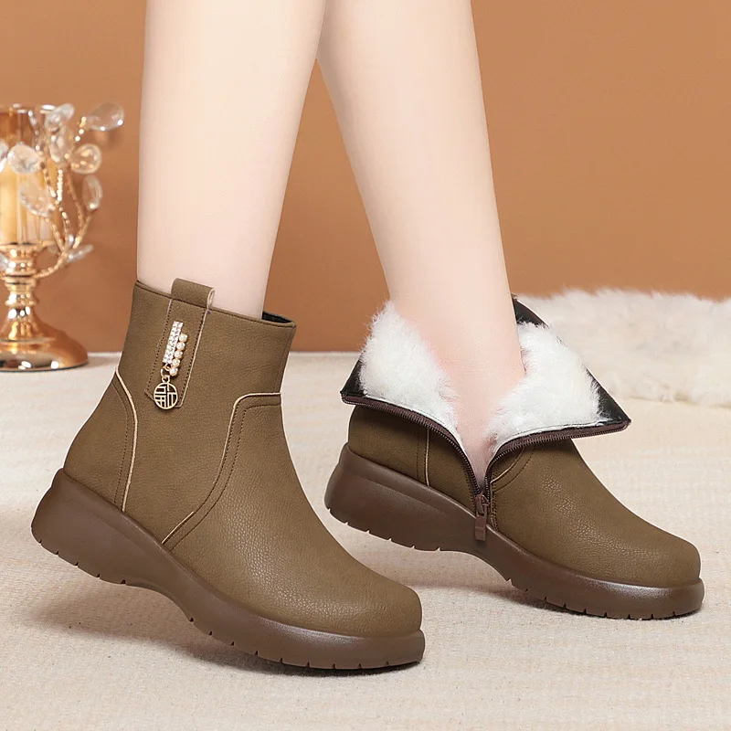 Plus Size 35-42 Comfortable Flat Platform Wool Fur Ankle Boots Winter 2026 Women's Genuine Leather Boots Short Plush Snow Boots
