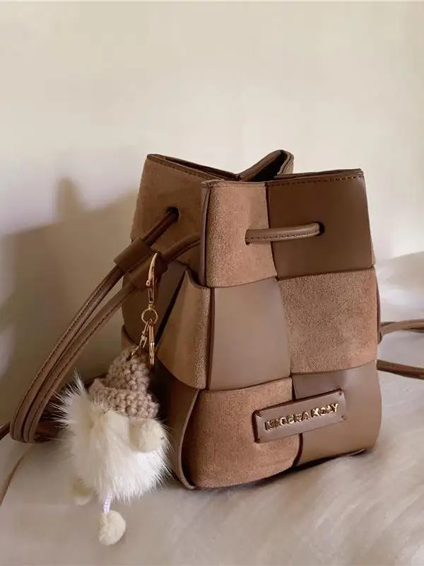 bolso-de-mano-de-cuero-de-lujo-para-mujer-estilo-casual-otono-2025-forma-de-galleta-tejida-bolso-de-hombro-cruzado