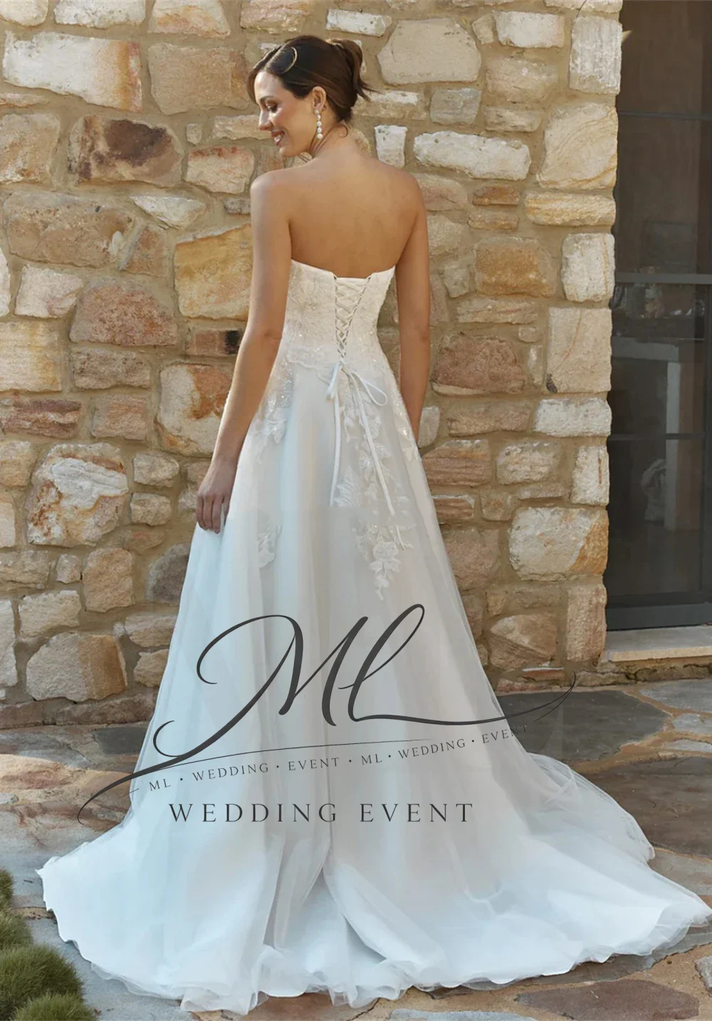 ML Customized Luxury Strapless Bridal Dress 3D Floral Lace Applique A Line Tulle Wedding Dress For Country And Vineyard Wedding