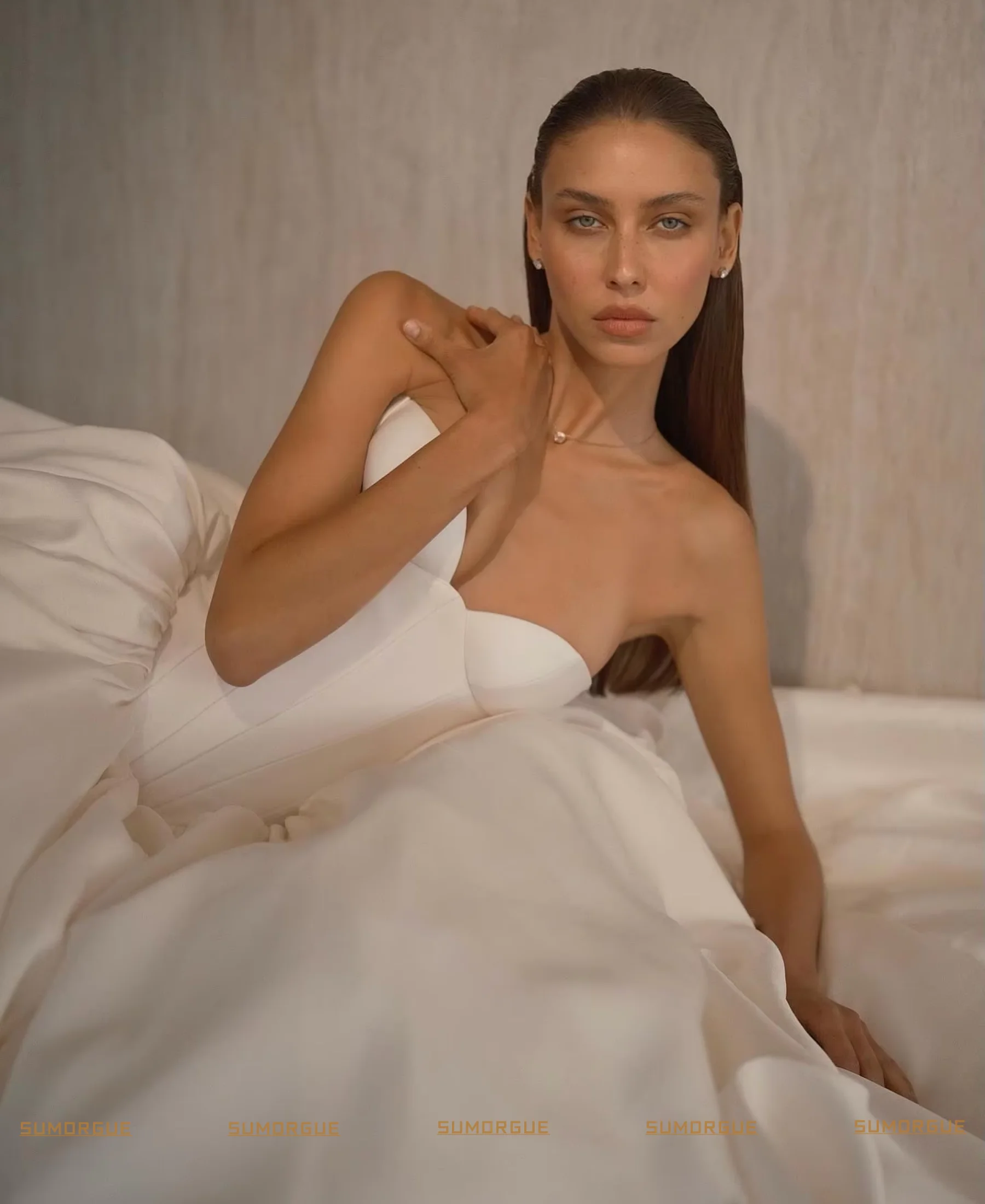 Elegant Satin Wedding Dress Sweetheart Princess Ball Gown Bridal Dress Long Train  high-end Customized Vestido de novias oficial