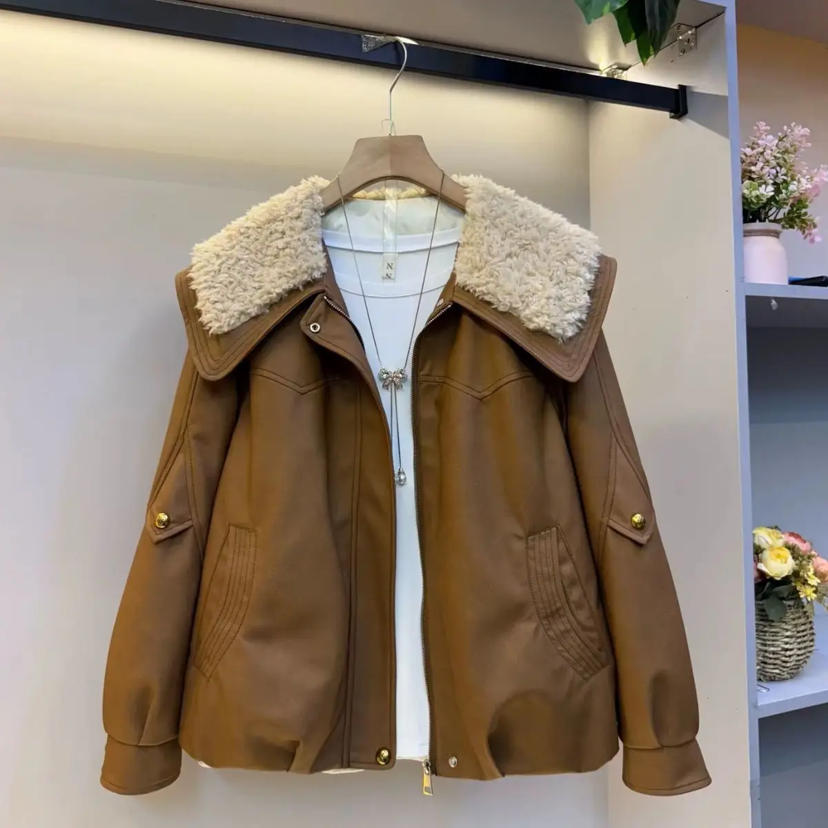 

Autumn and Winter New Women's Lamb Wool Cotton Jacket Splicing Oversized PU Leather Cotton Clothing