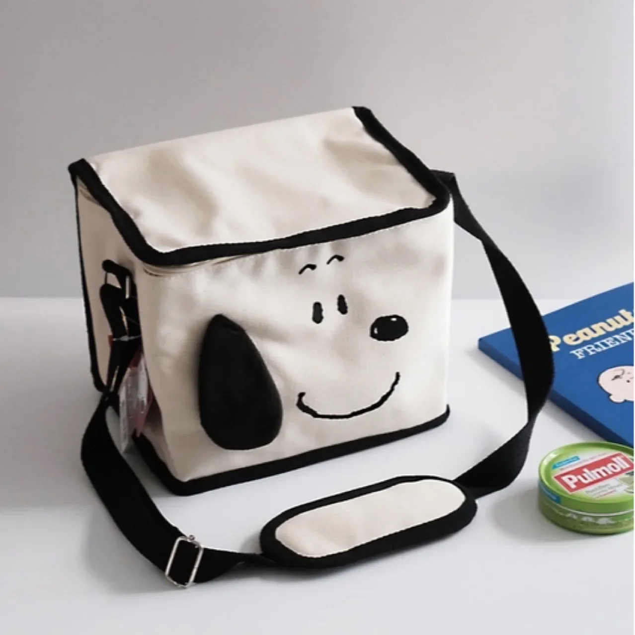 

New Snoopy Lunch Bags Large Capacity Outdoor Portable Insulated Box Picnic Bag Storage Bags Children's Birthday Gift