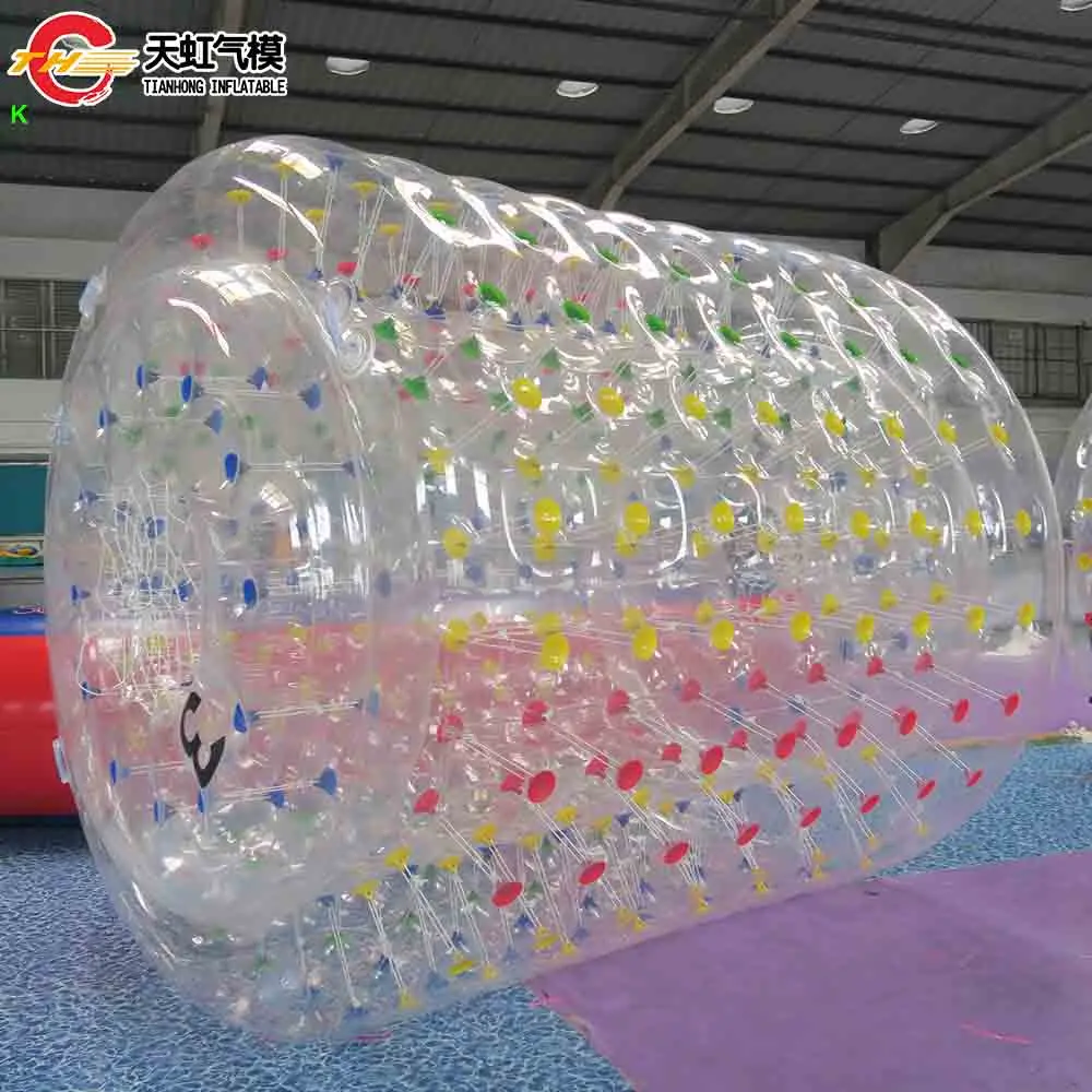 Szybka wysyłka lotnicza Kolorowe kropki Nadmuchiwany roller wodny do basenu Park wodny Nadmuchiwane zabawki do rolania dla ludzi na sprzedaż