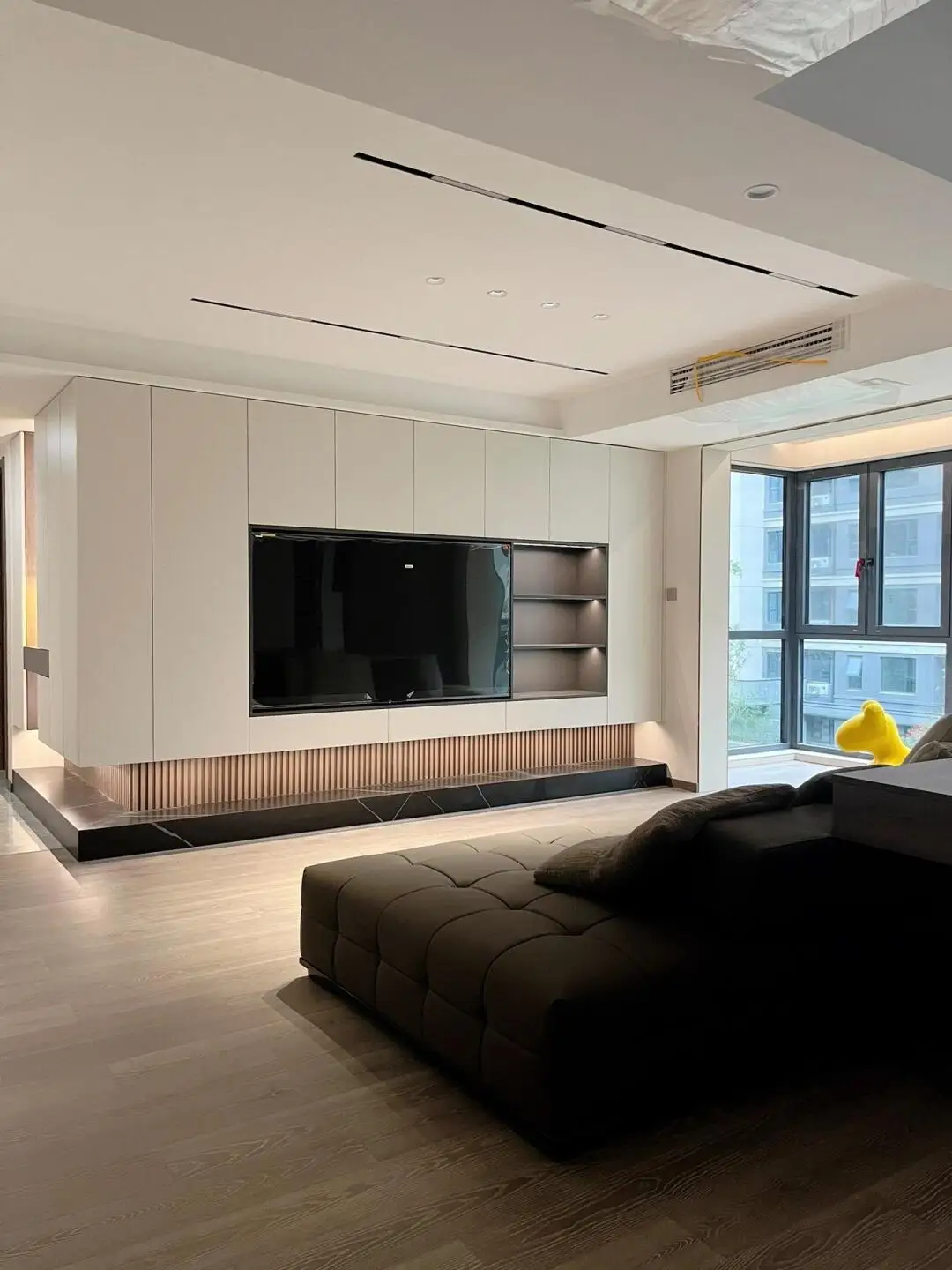 Customized solid wood whole house panel door cabinet background wall integrated living room TV cabinet modern adjustable