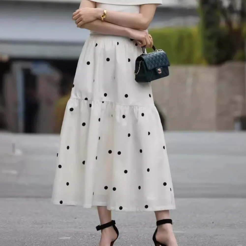 

Dot print flared skirt with elastic waist design at the back, polka dot skirt