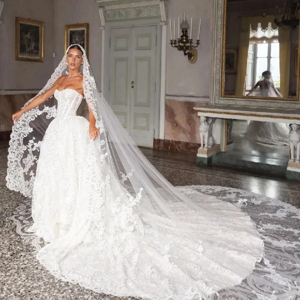 

Customized Fashion Exquisite White Lace Wedding Dress Strapless Corset A-Line Royal Train Bridal Gowns Luxury Vestido de novia