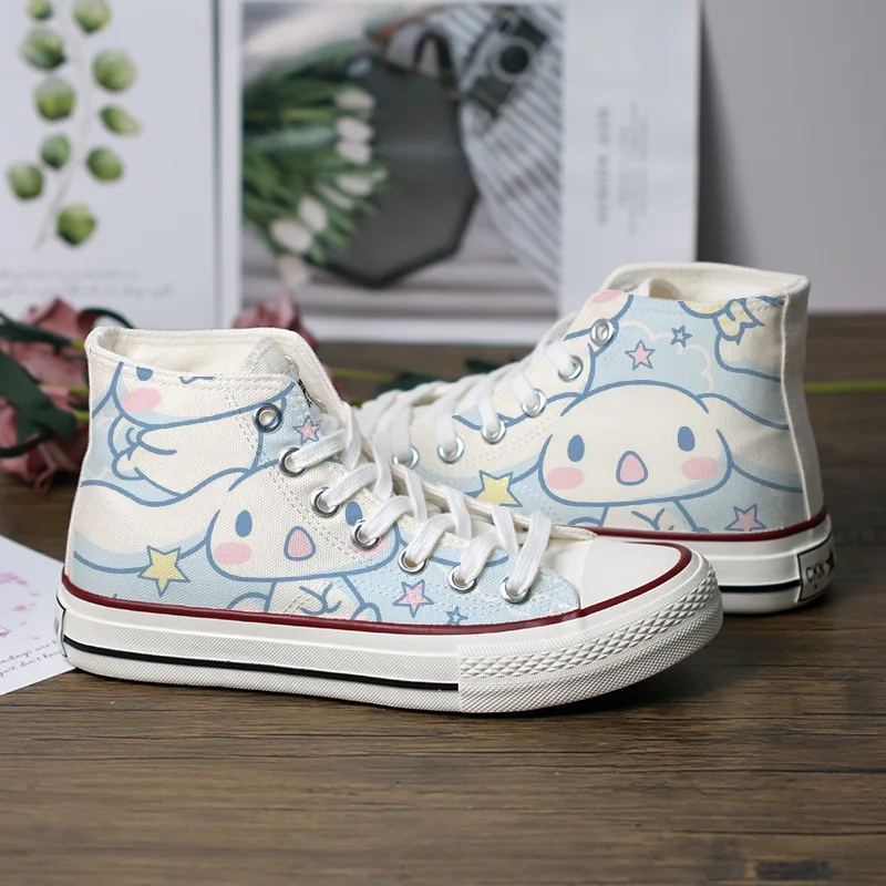 Buty Kuromi dziewczęce Sanrioed Kawaii Anime moja melodia Cinnamoroll Sneakers śliczne kreskówki nadruk Hello Kitty płócienne buty prezent dla dzieci