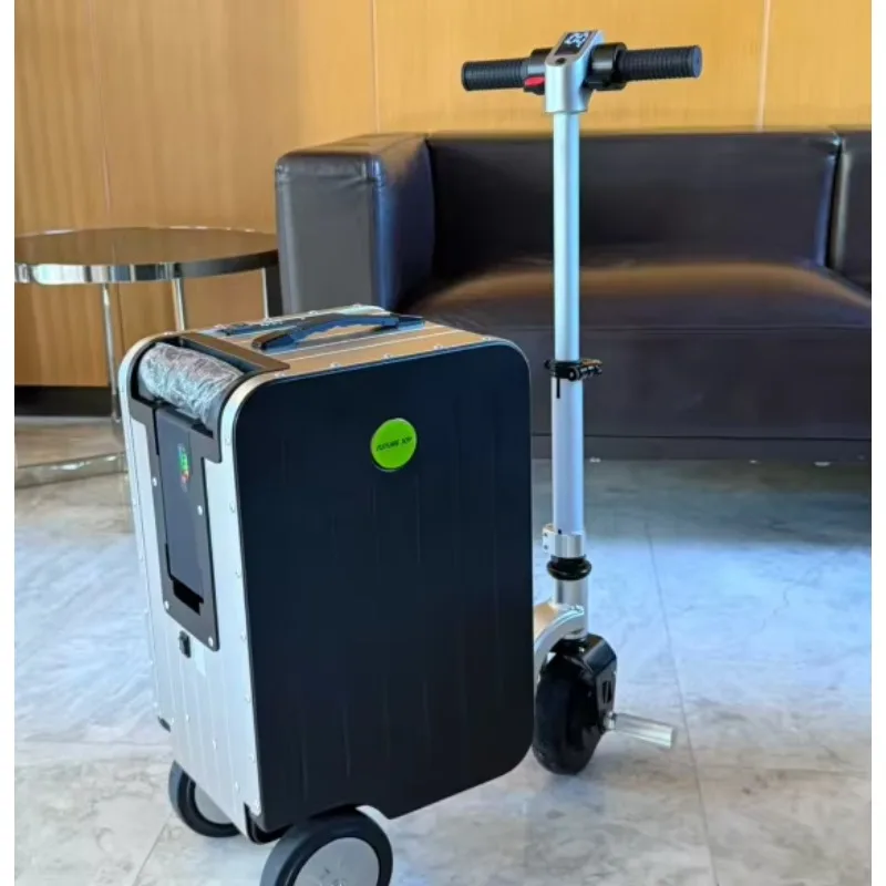 حقيبة سفر كهربائية متينة ومطورة لعام 2026، يمكن التحكم بها عبر تطبيق الهاتف المحمول