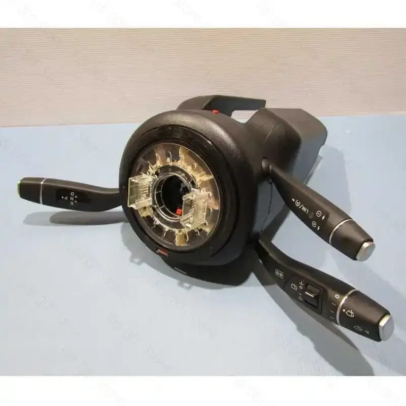 Suitable for Mercedes-Benz GLA180 GLA200 GLA220 GLA260 Steering Angle Sensor Combination Switch