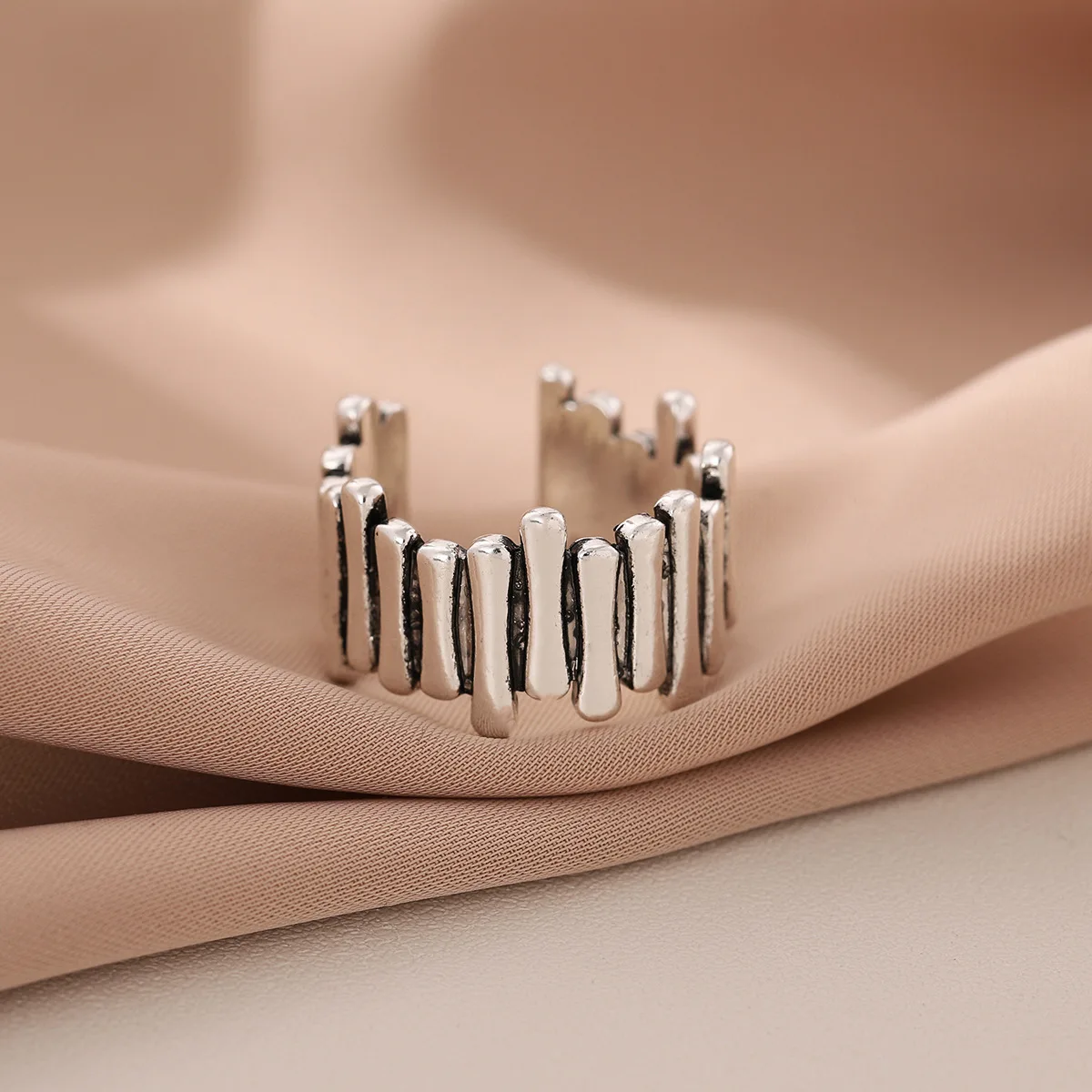 Uini-Tail hot new 925 Tibetan silver old irregular opening ring female creative personality irregular trend geometric ring JZ101