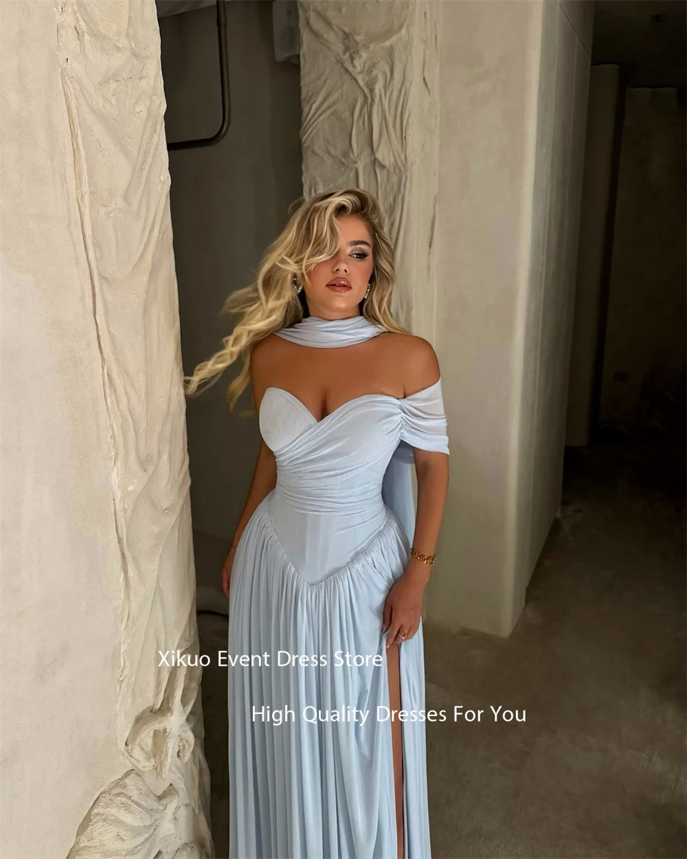 Xikuo Abiti da sera eleganti monospalla Nastri a cuore Abiti da festa Lunghezza pavimento Chiffon blu Robe De Soirée Personalizzato