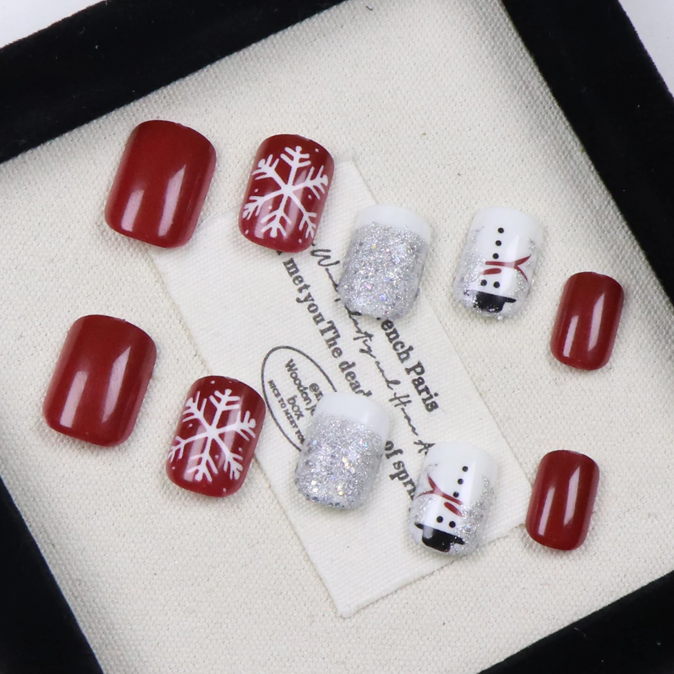 أظافر عيد الميلاد 24 قطعة عيد الميلاد قصيرة مربع الأظافر وهمية الفرنسية الأحمر الأظافر ثلج بريق الفضة ندفة الثلج الكل على الأظافر #2