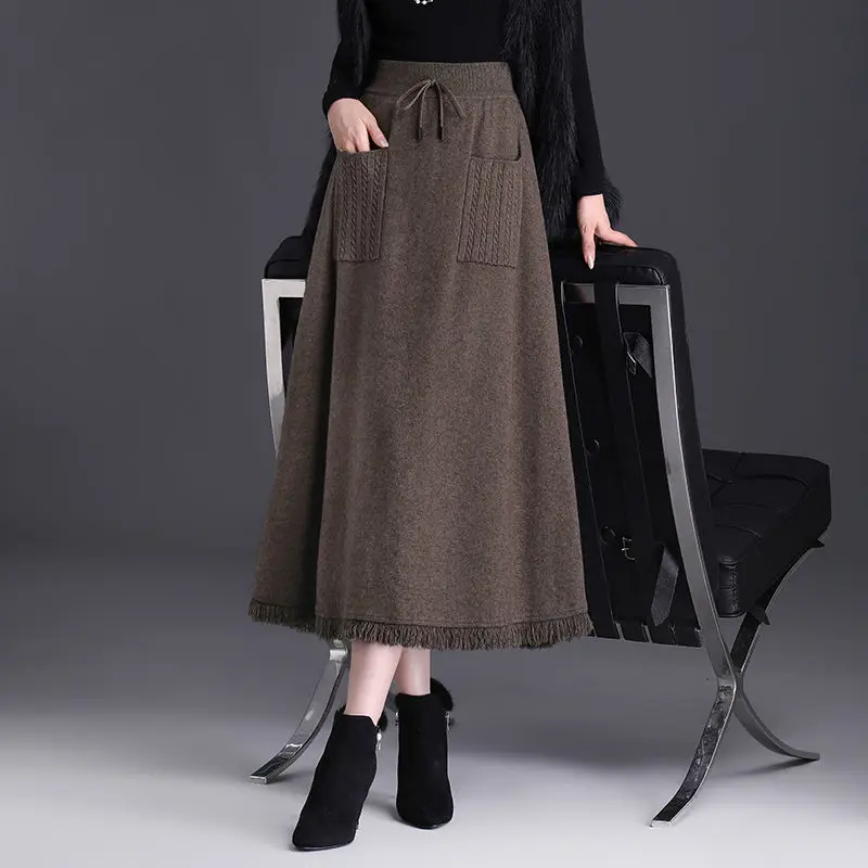 

2024 High-waisted Stylish Tassel Thickened Knit Skirt Medium-length Slimming for Autumn/winter Fashionable Women's Bottoms LJ176