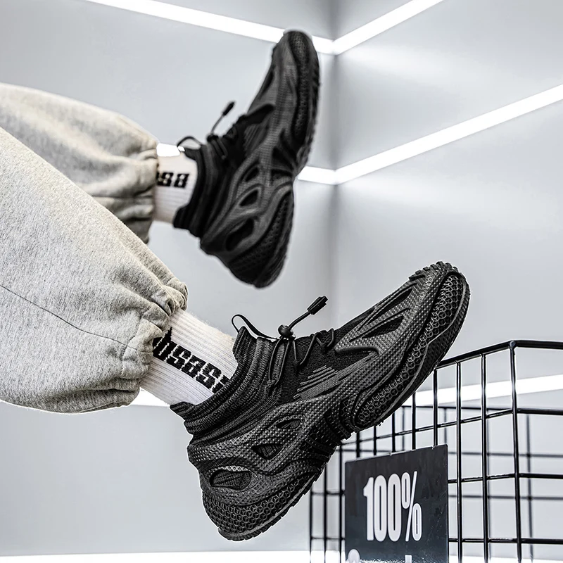 موضة شبكة الرجال حذاء كاجوال في الهواء الطلق رجالي المشي أحذية رياضية مريحة الانزلاق على جوارب رجالي أحذية تنفس الاحذية الرياضية
