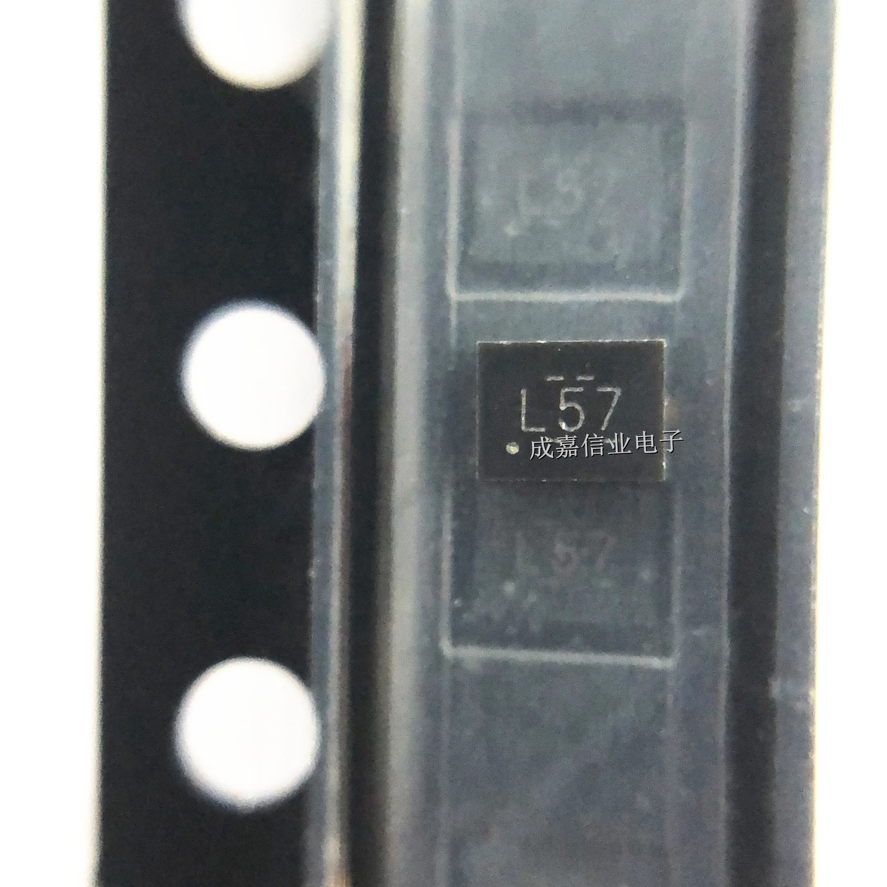 

10pcs/Lot TS3USB221RSER UQFN-10 MARKING;L57 USB Switch ICs Hi-Sp USB2.0 1:2 Multipl/Demult Sw Operating Temperature:-40C-+ 85 C