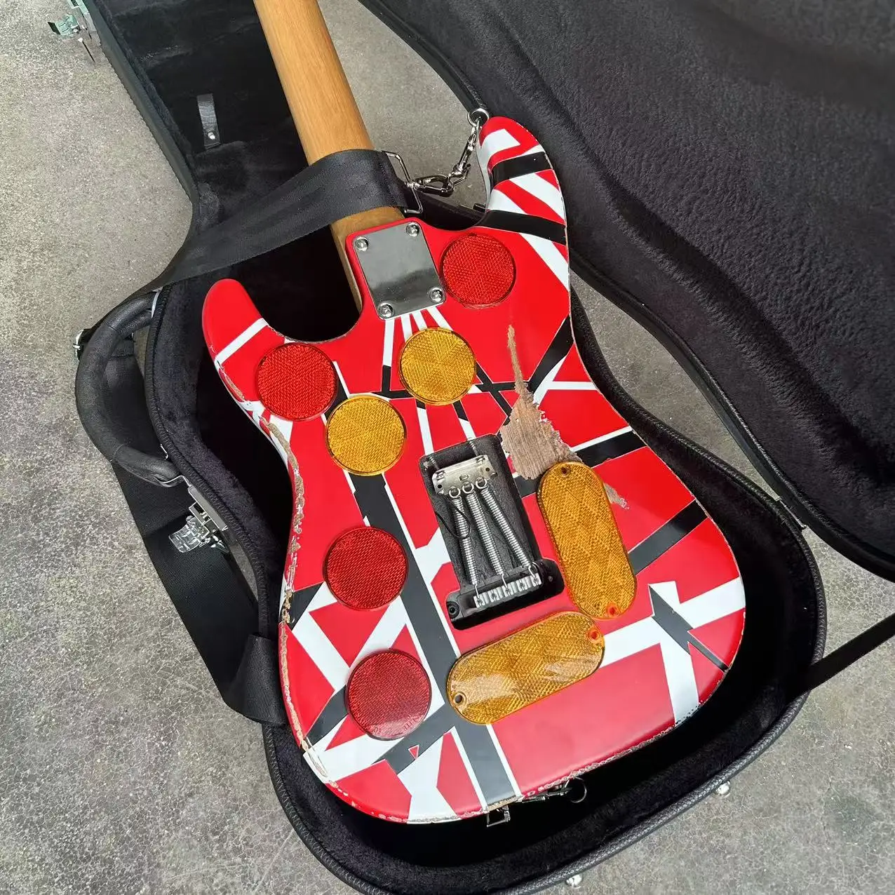 

Eddie Edward Van Halen, carbon baked maple guitar head, commemorative guitar, in stock, shipping quickly,Preferred Gift