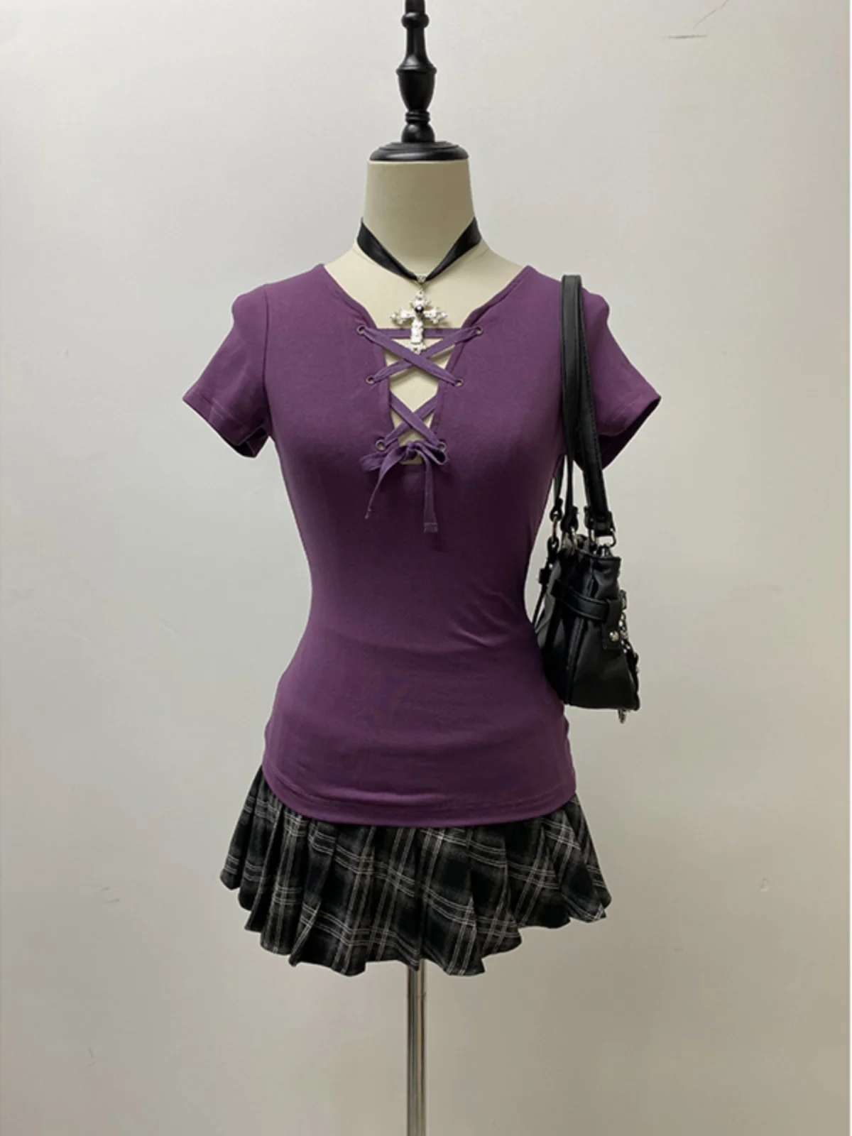 

Фиолетовая женская футболка с v-образным вырезом, оригинальный дизайн, летняя облегающая футболка ort Sve Top BaoYao Girl, брендовая смесь хлопка, стандартный крой