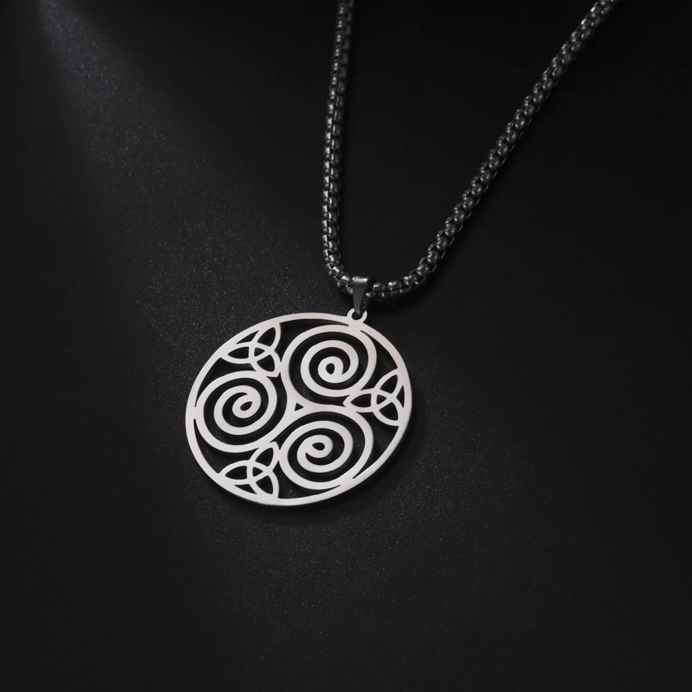 Skyrim Triskele Triskelion Necklace Men Stainless Steel Triple Spiral Irish Knot Pendant Long Chain Amulet Jewelry Gift