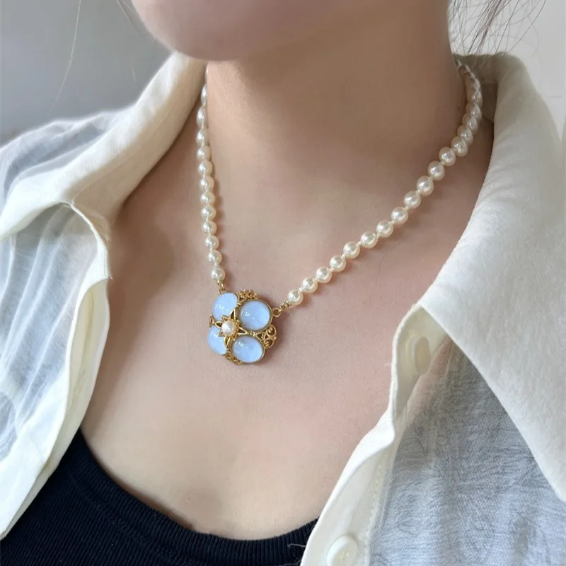 

Vintage French Lace Style Light Blue Cat Eye Flower Freshwater Pearl Necklace for Women’s Party Fashion Jewelry