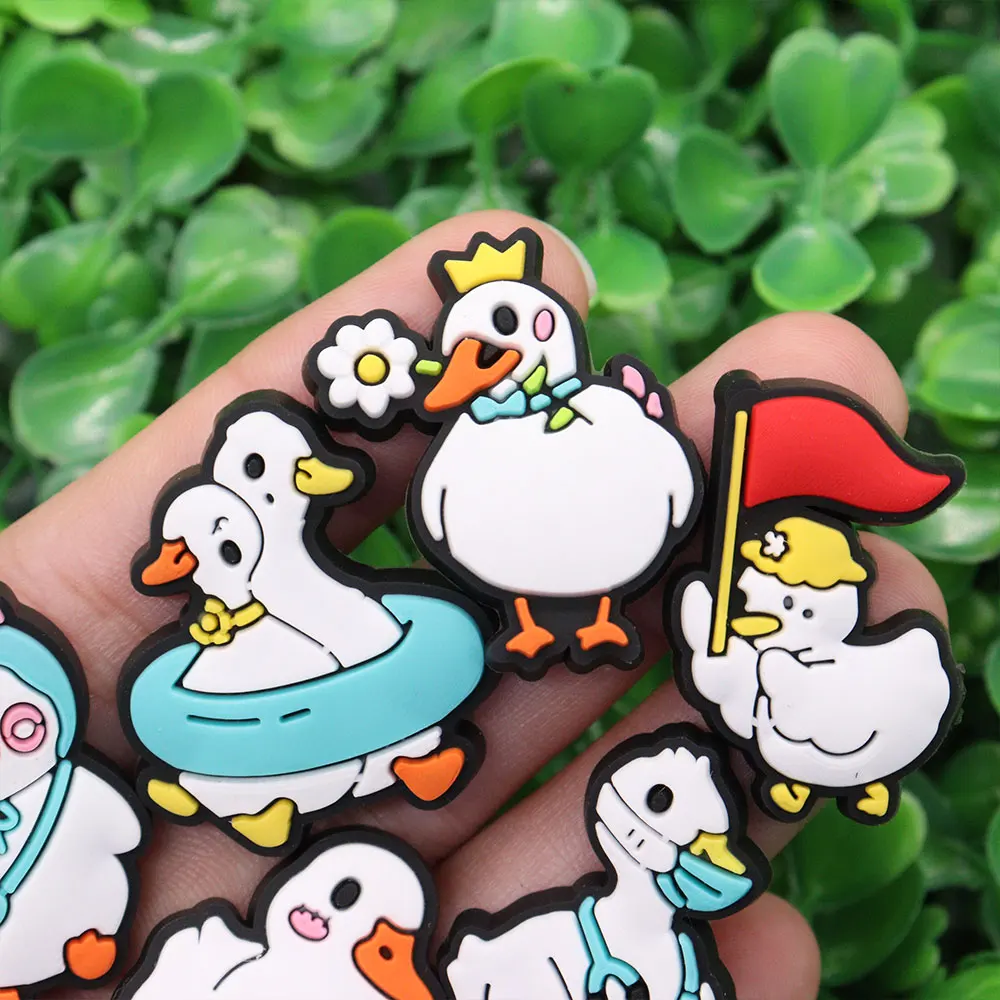 New Arrival 1pcs PVC Animal Shoe Charms Wristbands Kawaii Duck Rainbow Hole Slipper Decoration Garden Shoe Button Accessories