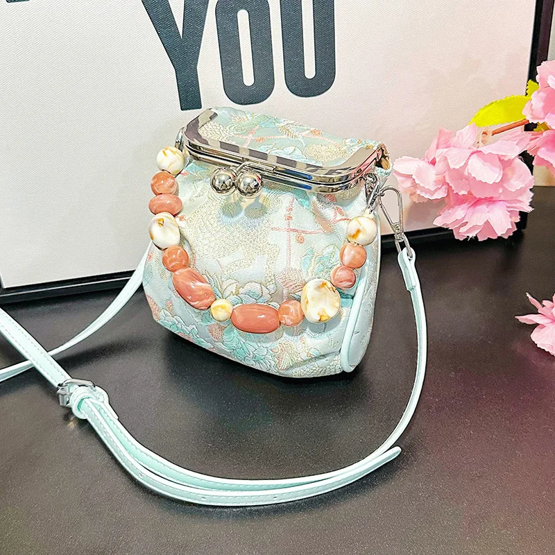

Niche Design Handbag 2025 New Women's Embroidered Simple Fashion Shoulder Bag