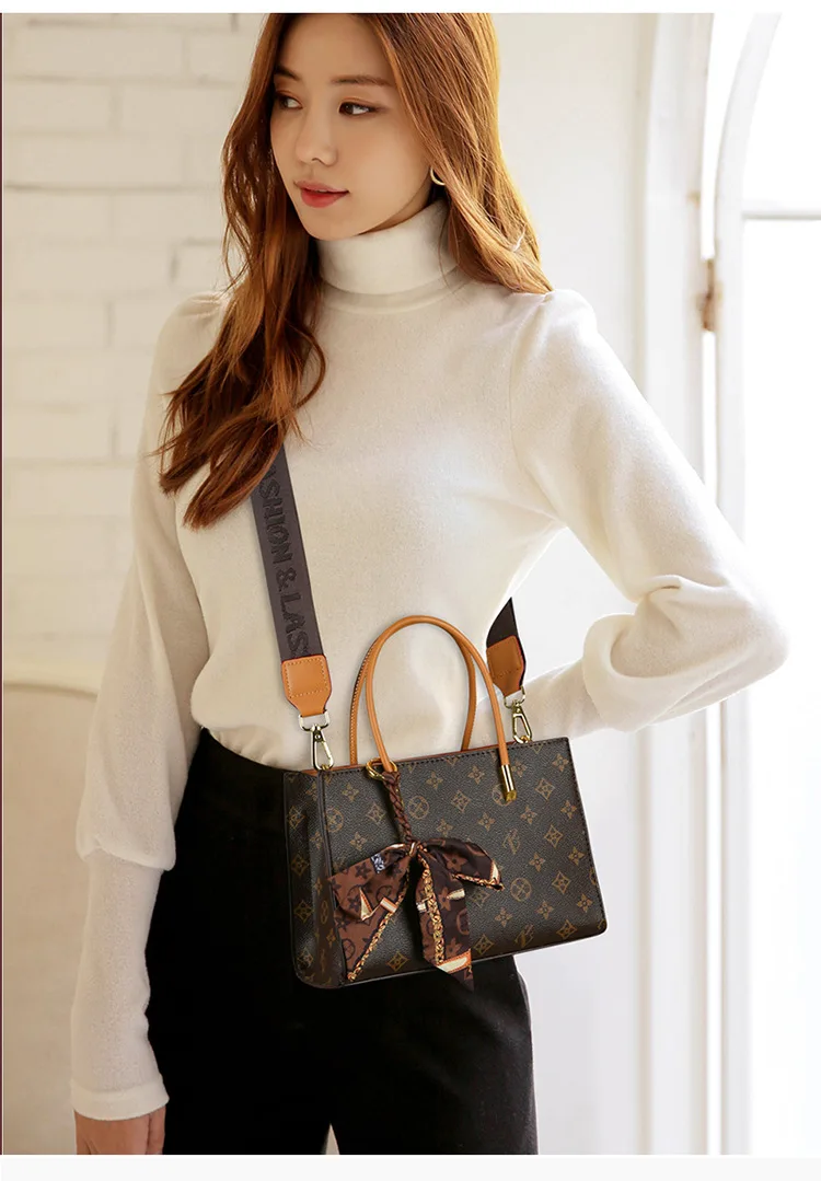 

‌2025 Women's Retro Printed Messenger Bag - Versatile Shoulder Purse Practical Commuting Handbag Fashionable Going-Out Satchel‌