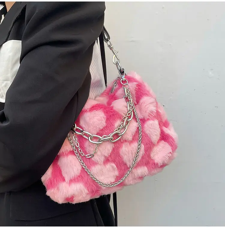 Y2k Hot Girls Pink Love Underarm Bags Soft Plush Heart Pattern Ladies Shoulder Bag Female Chain Furry Crossbody Bag Handbags