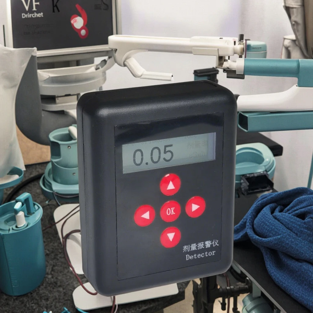 

Детектор электромагнитного и ядерного излучения Globesoaring ZKSR1200 с трёхцветным дисплеем, измерение ЭМП/МВЧ/РЧ, корпус из АБС-пластика, на батарейках