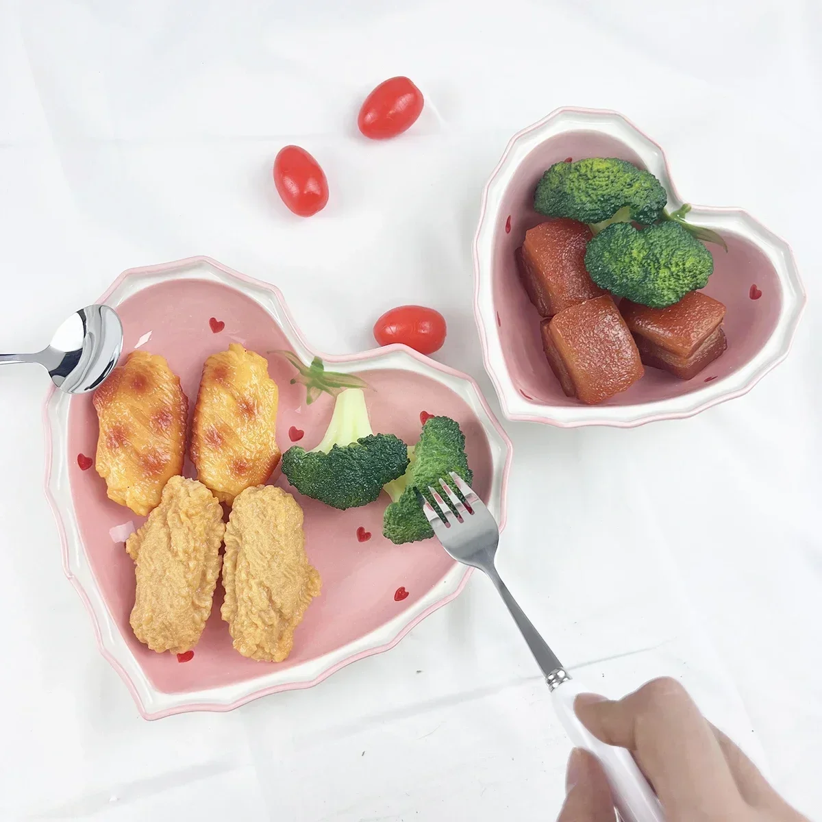 

1PC - Creative Household Noodle Soup Bowl, Vegetable Plate, Cute Girl Heart Rice Bowl, Strawberry Heart Ceramic Bowl