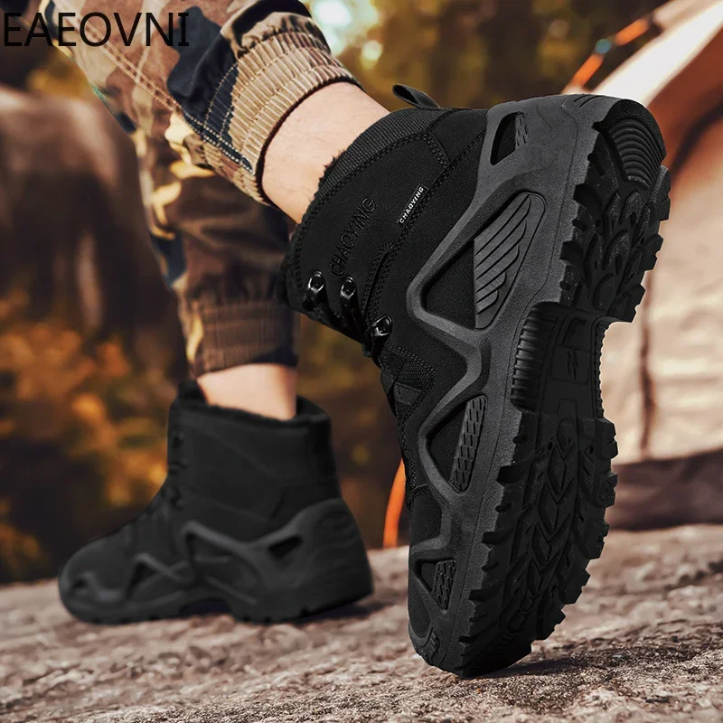 Zimowe męskie buty pustynne Casual High Tops Ankle Mans Snow Shoes Outdoor Plus Cotton Wytrzymałe sznurowane buty męskie Nowy styl