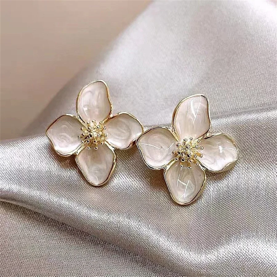 Hibiscus Dropped Glaze Flower Stud Earrings for Women Girl Vintage Fashion Wedding Romantic Jewelry Gifts e583