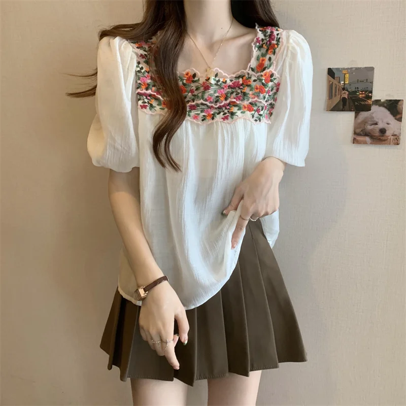 Large Size Women\'s Clothing Belly Covering Embroidery Shirt for Women\'s Summer Ethnic Style Slimming Short Sleeved Female Top