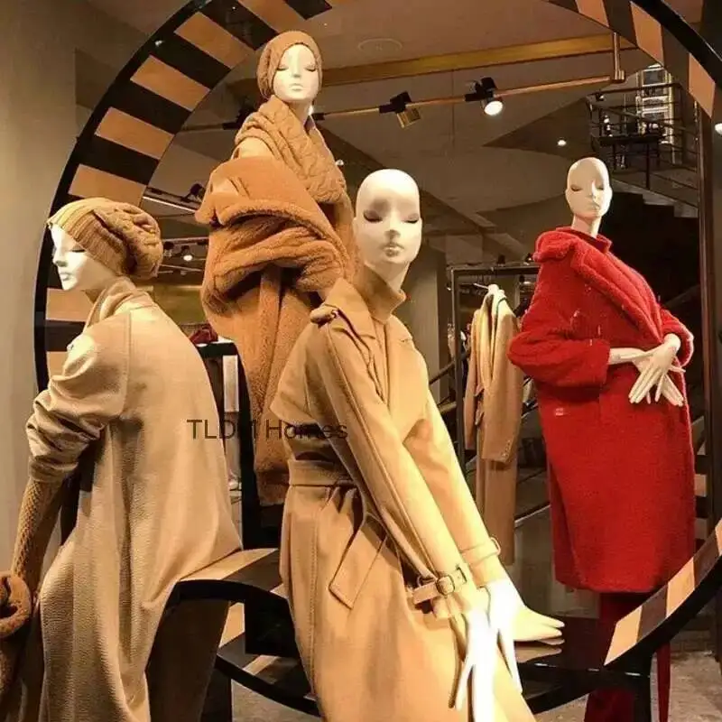 

Clothing Store Full Body Mannequins Nordic Women's Clothing Mannequin Display Stand Home Female Window Dummy Fiberglass Material