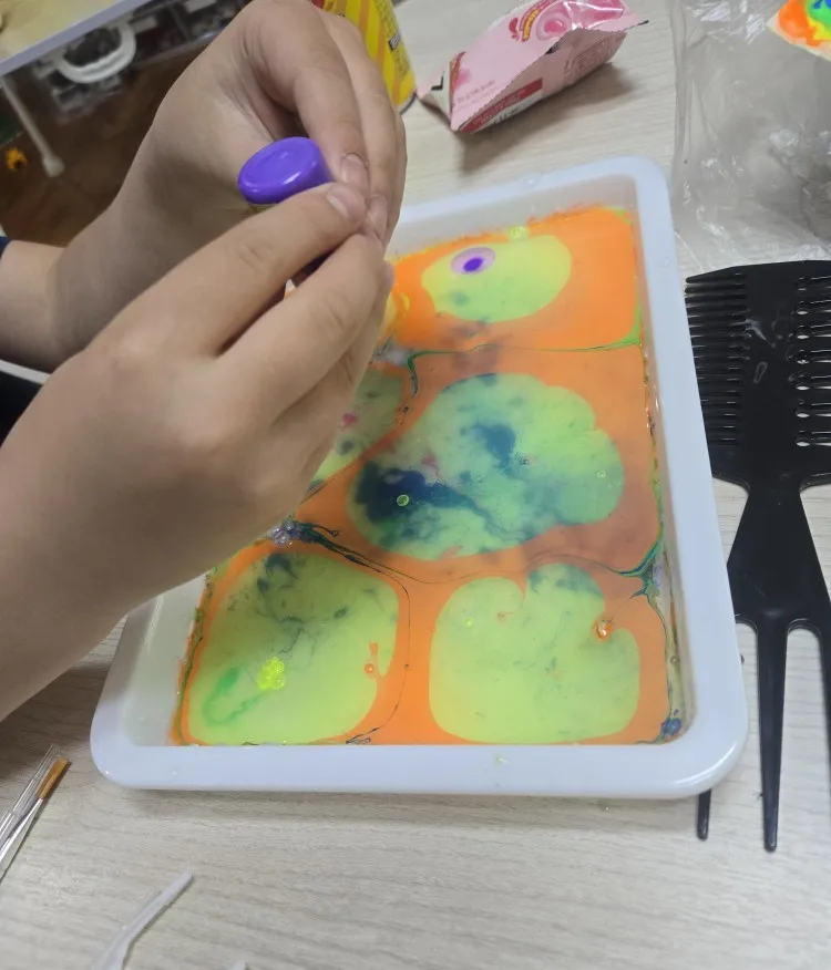 Marble Painting Kit for Kids,Arts and Crafts Paint On Water Set,Water Marbling Paint Kit Ideal Gifts for Girls & Boys Age 4-16 photo review