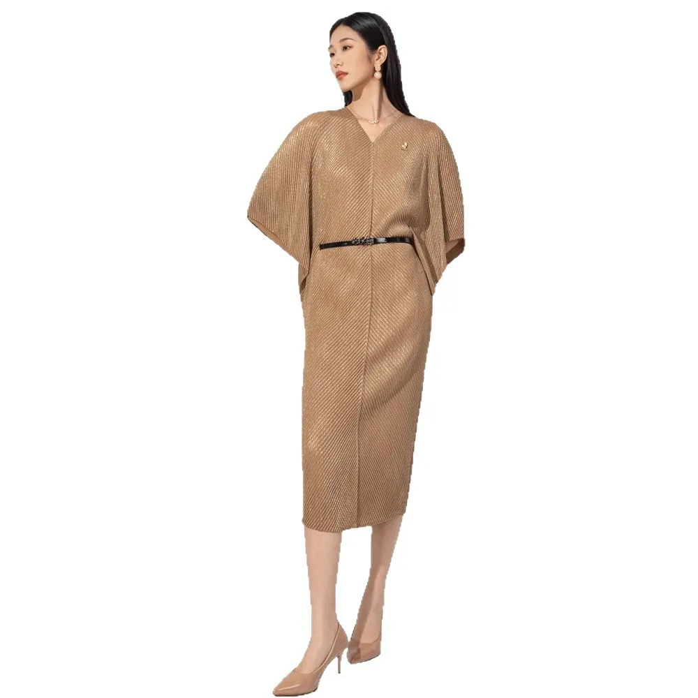 مياكي مطوي 2025 فستان فرنسي جديد المرأة بلون مقياس السمك مطوي الخفافيش كم الساخن الفضة الخامس الرقبة غمد منتصف طول تنورة #6