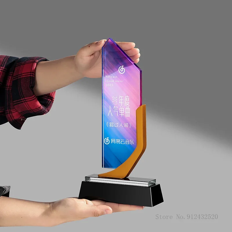 Customized Creative Metal Crystal Trophy, awarding commemorative, Home Decoration, Can be Color Printing and Lettering, High-end