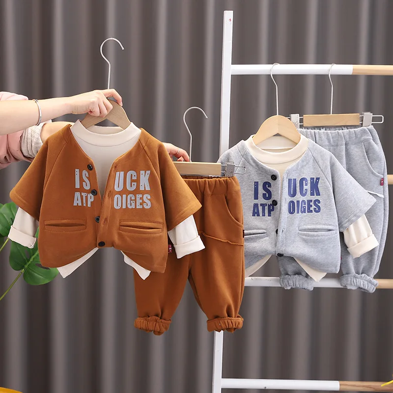 Baby Spring Tracksuit 2024 New Casual Letter Vest + T-shirts + Pants Three Piece Boy Sport Suit Children Clothes Boys Outfit Set