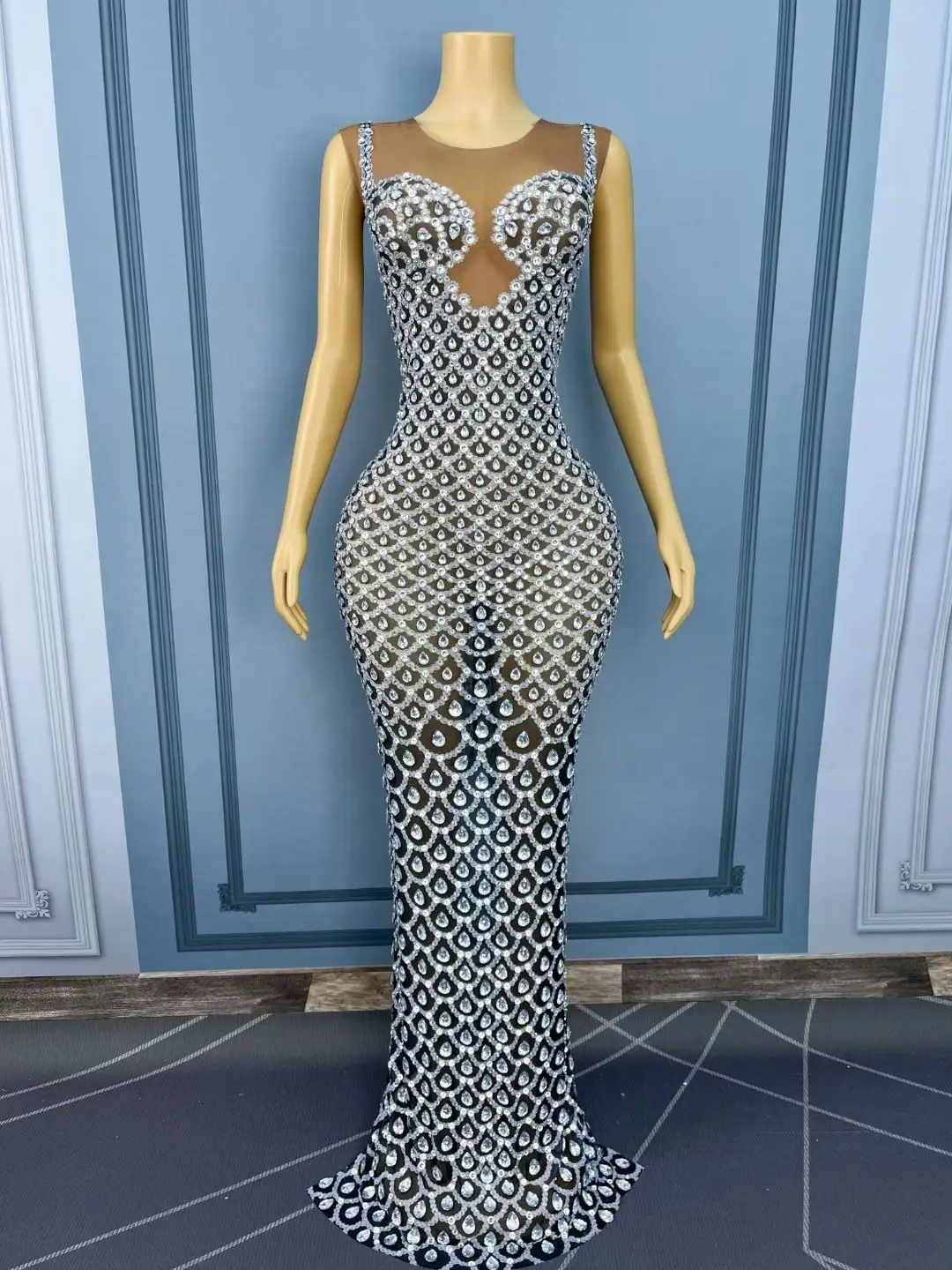 Yuquan Luxus Dubai Abendkleid Ärmelloses Langes Frauen Strass Kleid Promi Roter Teppich Runway Kleid Quinceanera Kleid