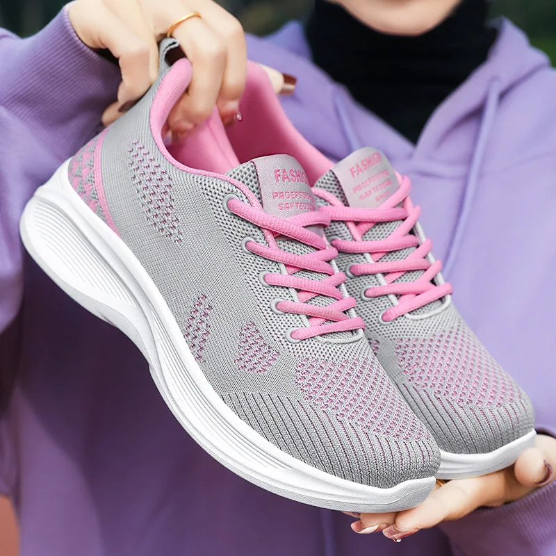 

2024 Women's Fashion New Casual Sports Running Shoes LightweightComfortable Soft soledBreathable Outdoor Shoes