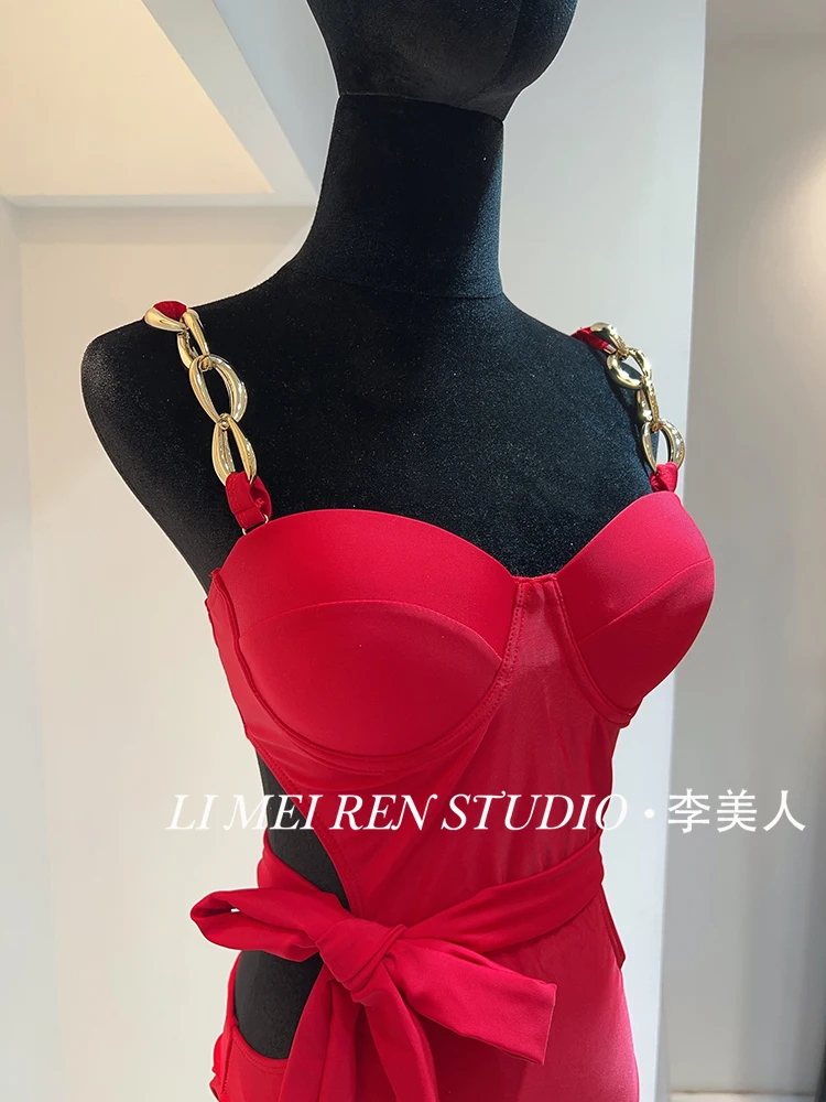 جديد أحمر مثير وحار فتاة نمط الخصر حزام الصلب قوس يجمع في ملابس السباحة قطعة واحدة