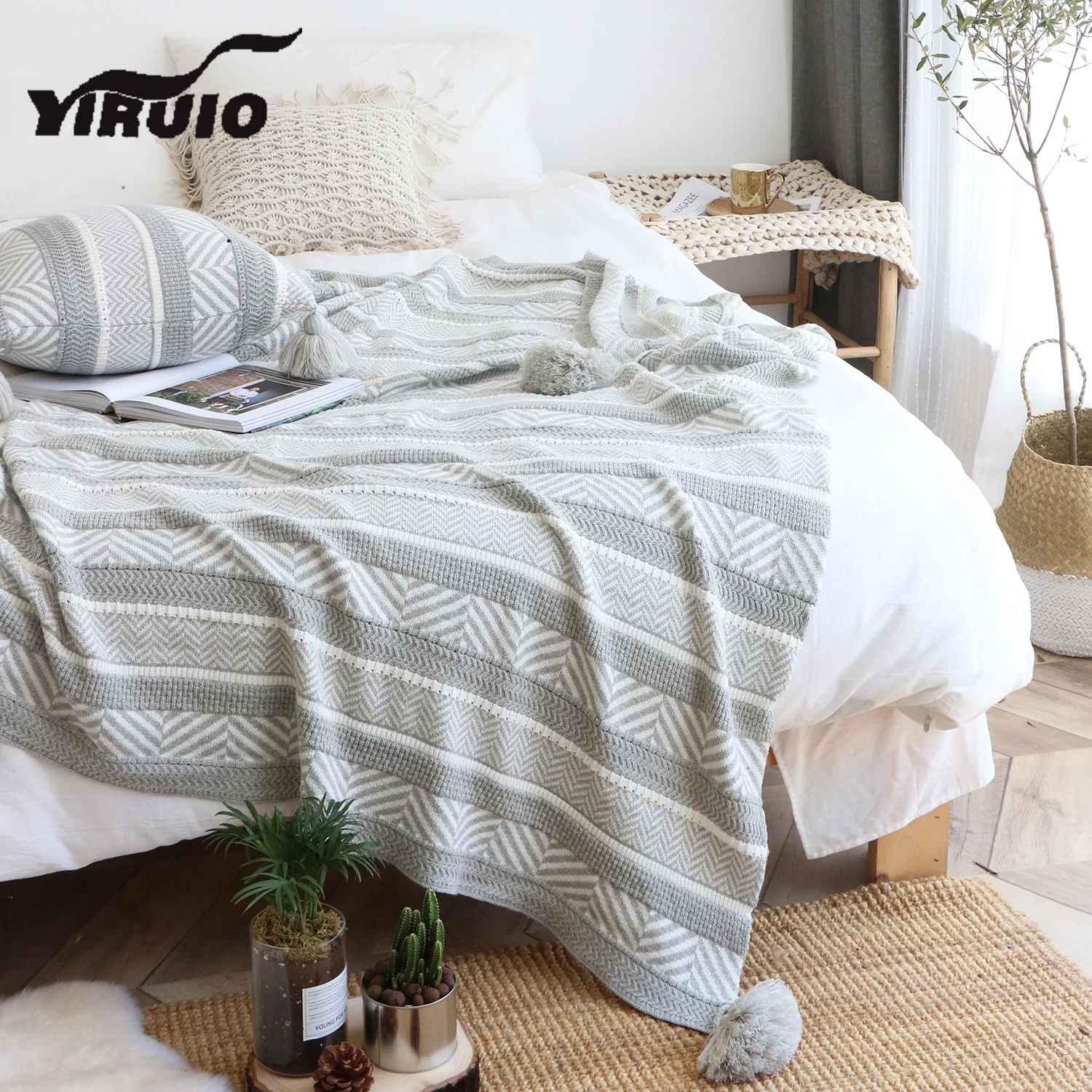 YIRUIO Baroco Style Decorative Bed Blanket Classic Elegant Gray White Stripe Color Plaid Tassel Design Cotton Knitted Blankets