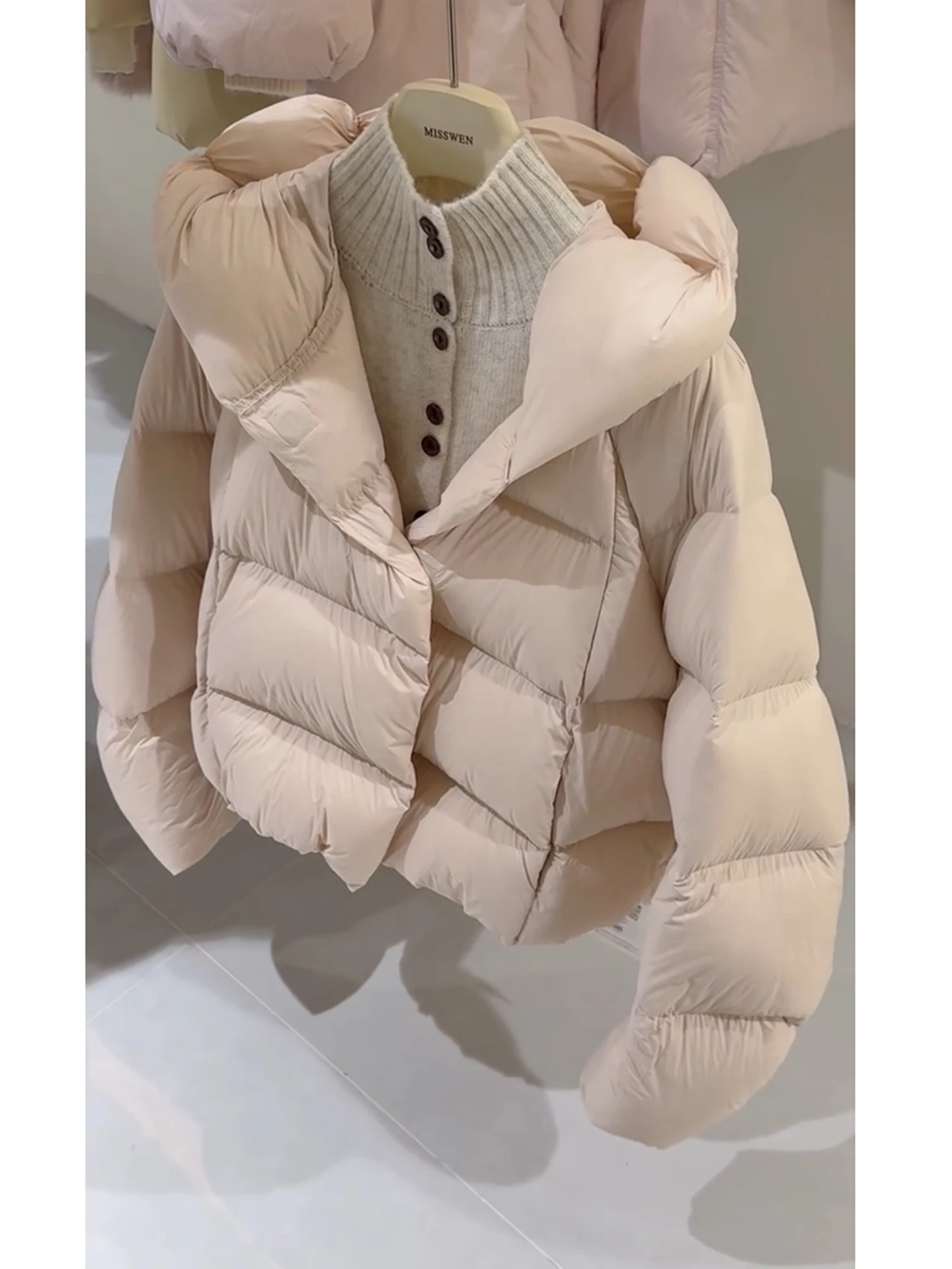 Coreano sle ort puffer jaet inverno feminino 2025 novo casaco de pão de nuvem de alta calor com capuz du para baixo outerwear