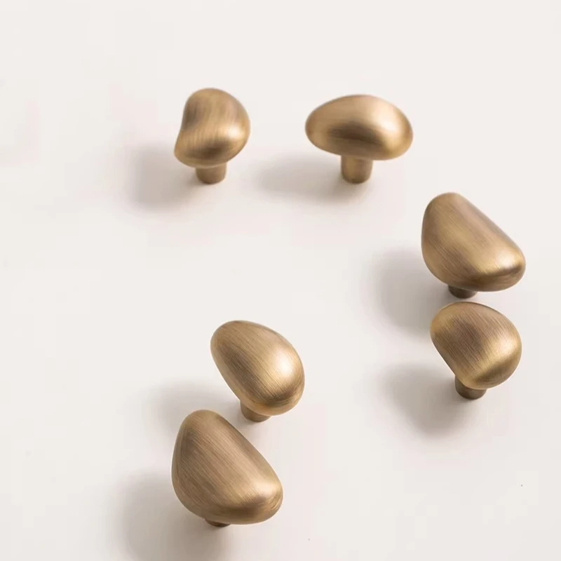 Solid Brass Cabinet Pulls Retro Bronze European Minimalist Irregular Knob for Wardrobe Drawer Cupboard Furniture Hardware