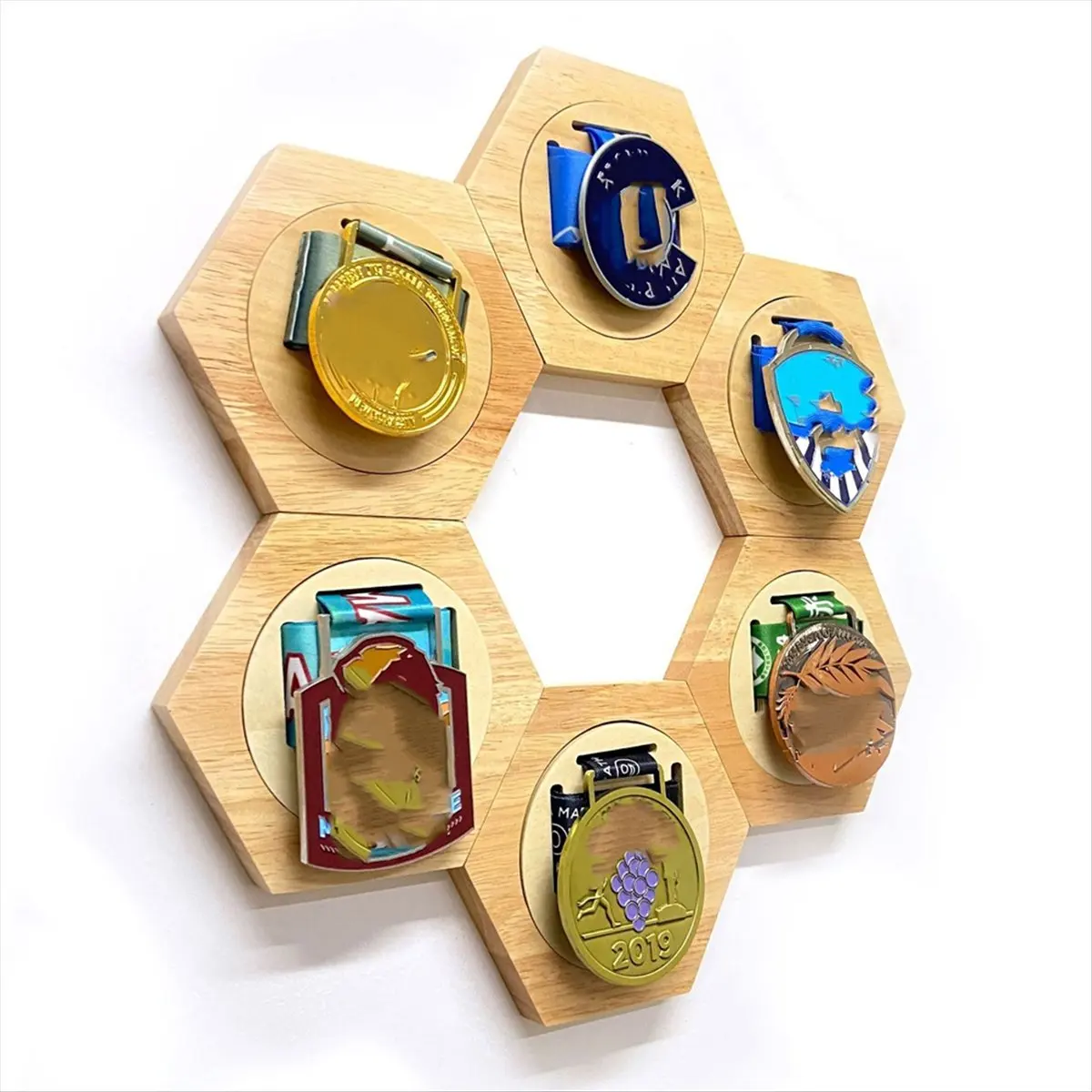 

Простая деревянная стойка для медалей, шестиугольная настенная стойка для медалей, декоративное настенное крепление, стеллаж для хранения медалей в спальне и гостиной