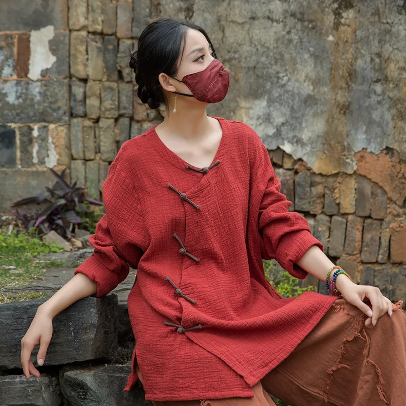 

Autumn-Winter Hemp Blend Women's Top: New Chinese Zen Style, Contrast Color Frog Buttons, Loose Soft Tea Ceremony Attire
