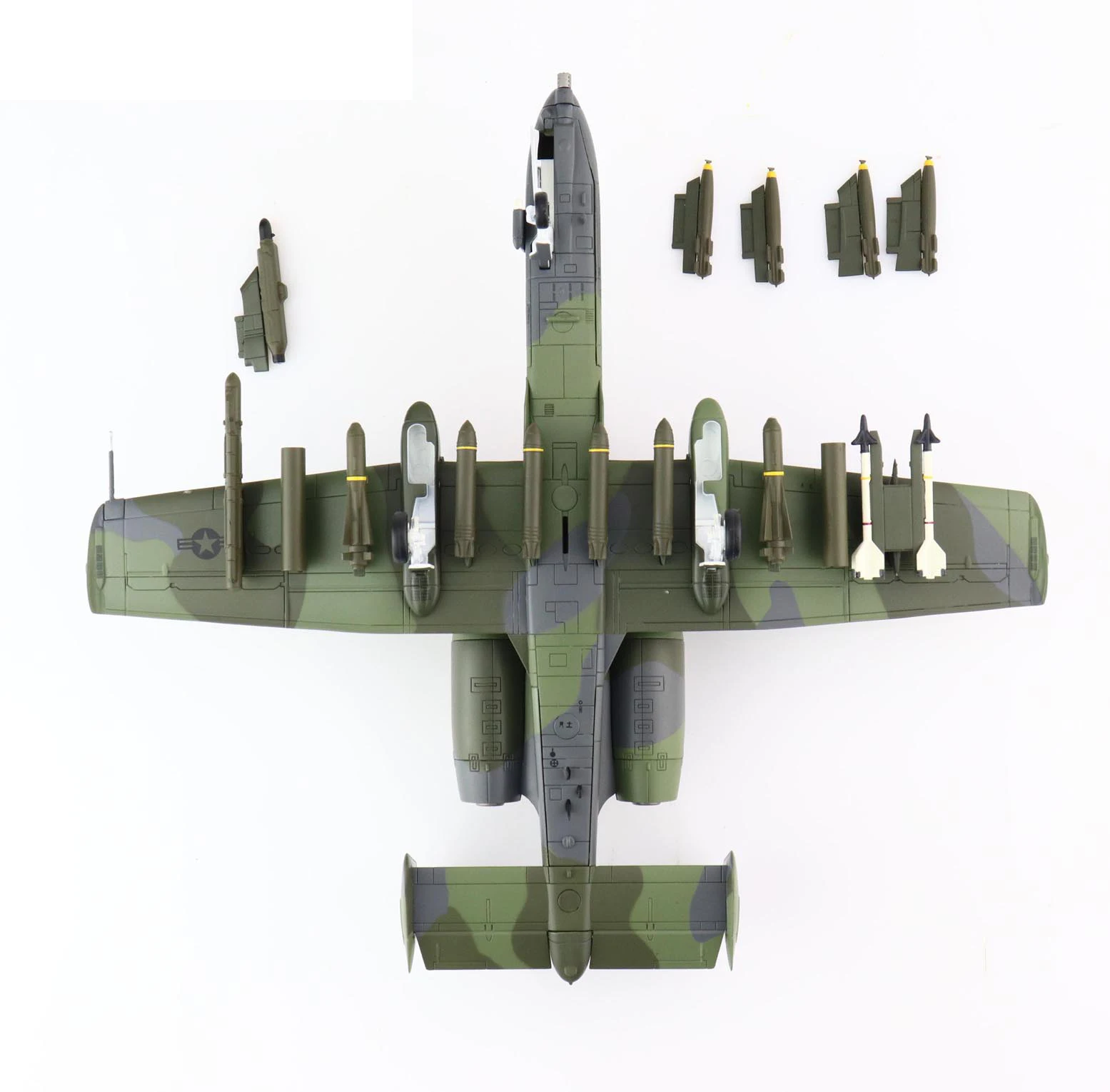 Fine HA1335 1/72 1991 US A-10A fighter model  Desert Storm Operation  Alloy Collection Model