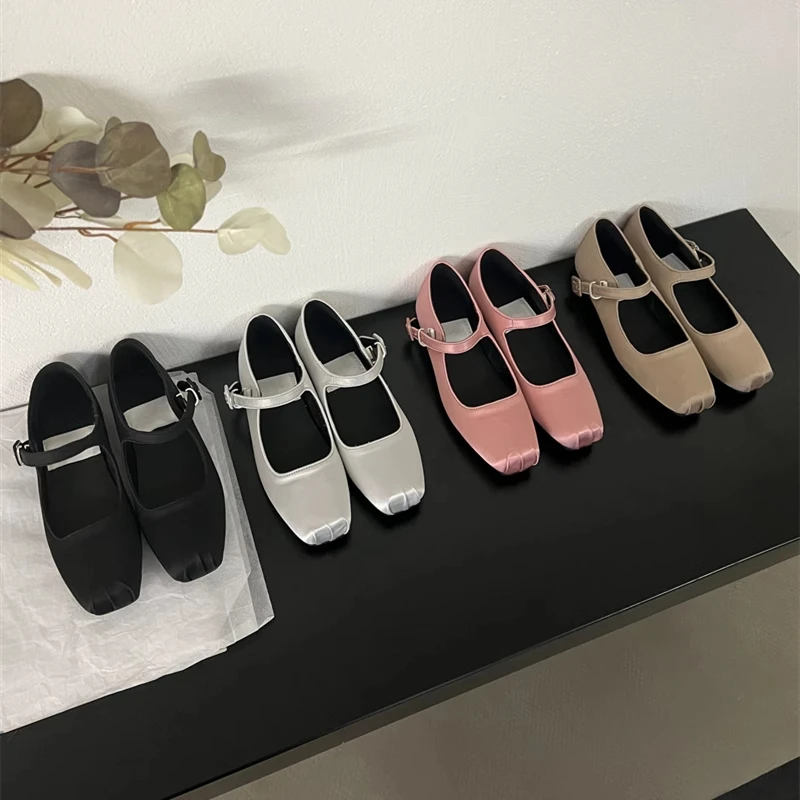 2024 Designers Women Mary Jane Shoes Fashion Shallow Slip On Flat Ladies Outdoor Dress Elegant Square Toe One Buckle Women Shoes